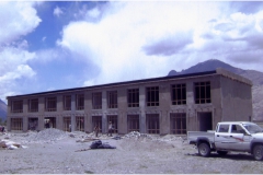 Bau des neuen Schulgebäudes